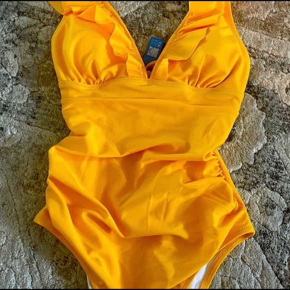 NWT Cupshe Ruffle Ruffled One Piece Swimsuit Bathing Swim Suit Yellow - Picture 13 of 13